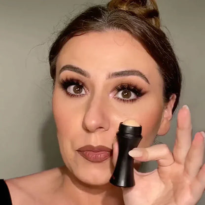 Glamevia™ - Oil Absorbing Volcanic Roller